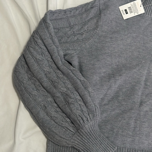 3/$40 NWT Grey cable knit sweater medium - Picture 3 of 4